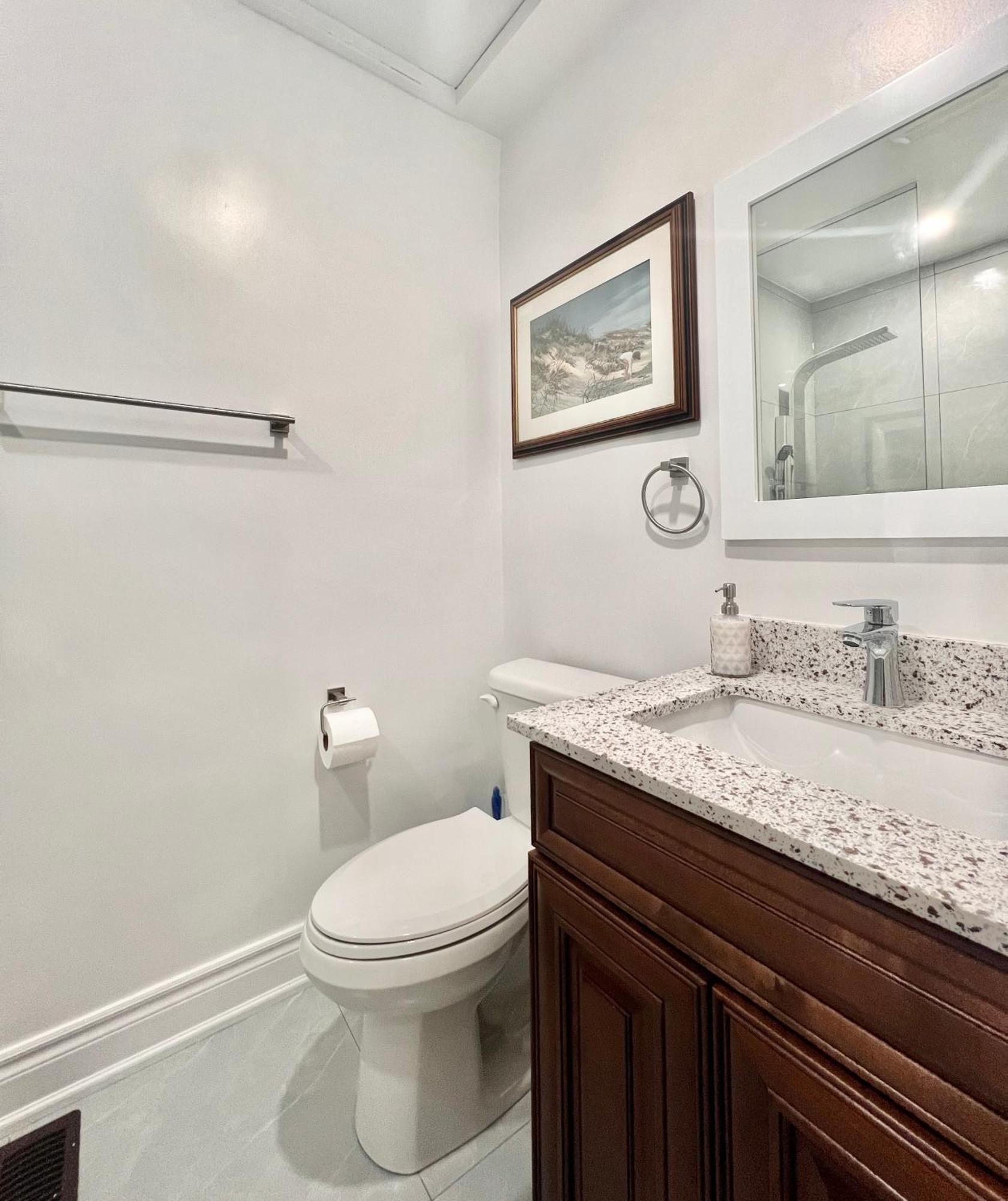 Upgraded Rooms With Bath 7-Min To Subway Near Downsview Rogers Stadium Toronto Exterior foto